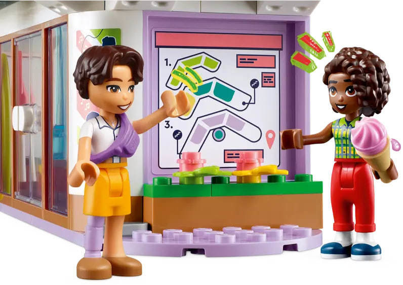 Блоковый конструктор LEGO Friends Торговый центр в Хартлейк-Сити (42604)  Фото №1