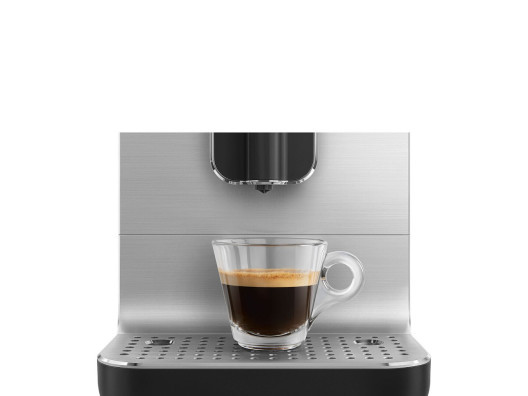 Кофемашина автоматическая Smeg BCC11BLMEU  Фото №11
