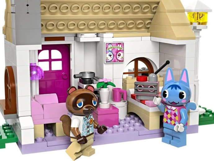 Блоковий конструктор LEGO Animal Crossing Ятка «Nook&#039;s Cranny» й будинок (77050)  Фото №2
