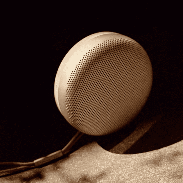 Портативна колонка Bang &amp; Olufsen Beosound A1 2nd. Gen. Gold Tone (1734008)  Фото №7