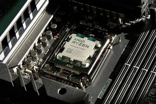 Процессор AMD Ryzen 7 7700X (100-100000591WOF)  Фото №2