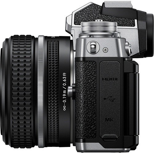 Беззеркальный фотоаппарат Nikon Z fc Body (VOA090AE)  Фото №6