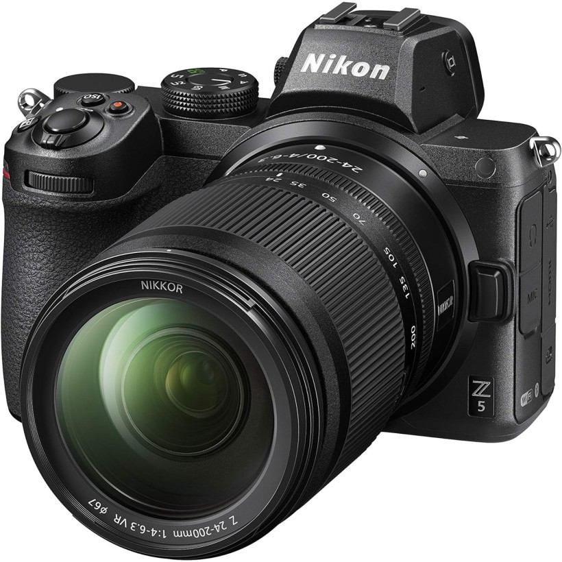 Бездзеркальний фотоапарат Nikon Z5 kit (24-200mm) (VOA040K004)
