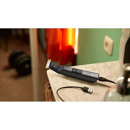 Тример для бороди та вусів/ Тример для тіла (бодігрумер) Philips OneBlade Pro 360 Face + Body QP6552/30  Фото №4