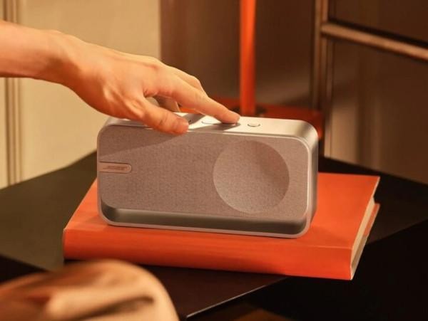 Портативна колонка Bose SoundLink Home Light Silver  Фото №5