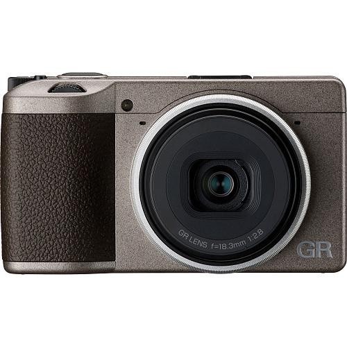 Компактный фотоаппарат Ricoh GR III (S0015038/S0015049)