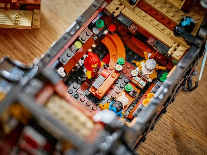 Модульный конструктор LEGO Ninjago Щедрость храма (71848)  Фото №10